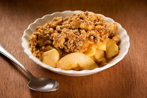 La recette de crumble pomme à la rhubarbe anti-gaspi - Willy anti-gaspi